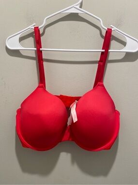 Victoria Secret Pink Wear Everywhere T-Shirt Bra Red Pink Women’s Size 36DD EUC